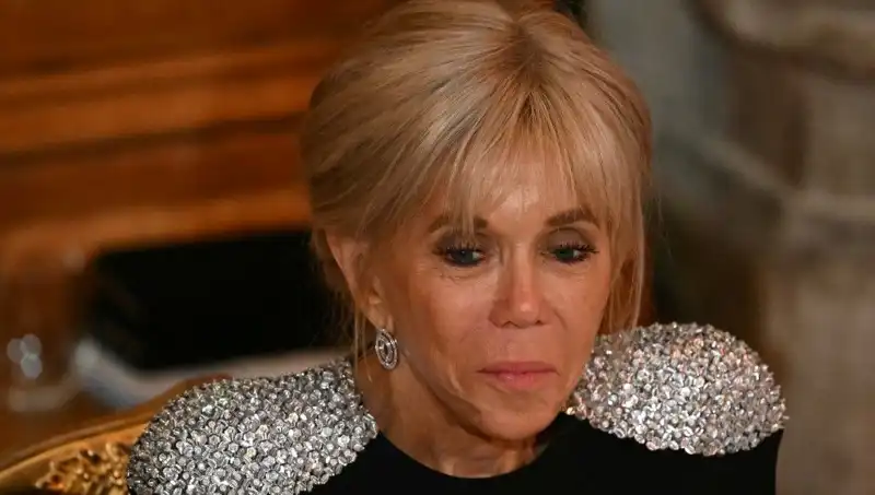 First Lady Davasında Çarpıcı Gelişme: "Erkek Olarak Doğdu" İfadesine Beraat