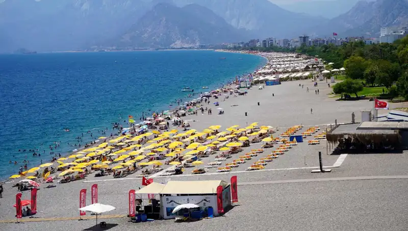 Yazın Sıcak Havası Sahilleri Doldurdu: Tatilcilerin Tercihleri Neler?