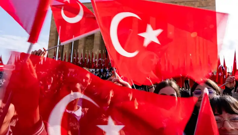 Tüm Türkiye 23 Nisan’ı Coşkuyla Kutladı: Renkli Görüntülerle Dolu Bir Gün