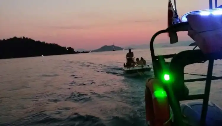 Fethiye Açıklarında Sürüklenen Tekneden Kurtarılan 4 Kişilik Ekip Nefes Kesti