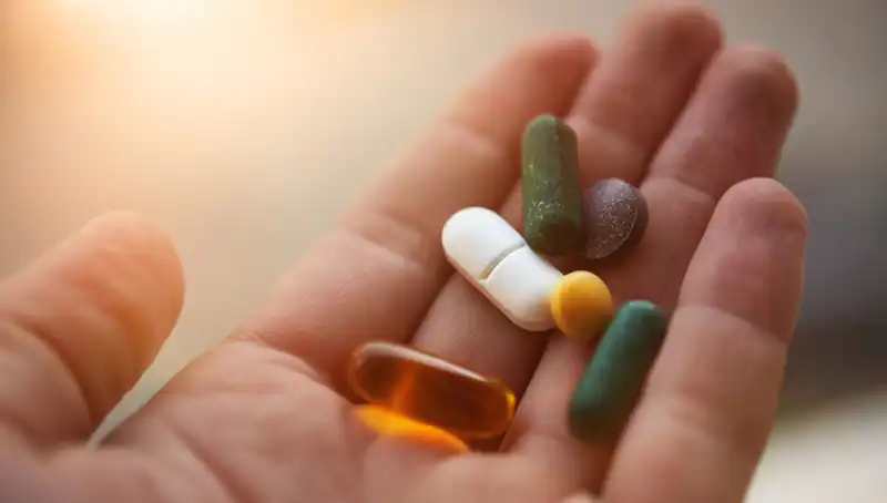 ABD’li Doktorun Uyarısı: Asla Almamanız Gereken 3 Vitamin Takviyesi!