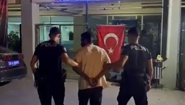 İzmir'de 18 Yıl Hapis Cezasıyla Aranan Firari Yakalandı: Detaylar Şok Edici!