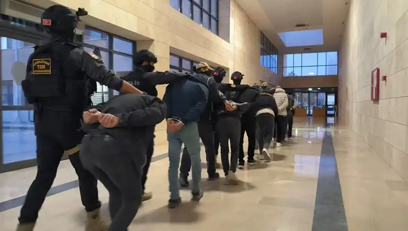 Türkiye'de DAEŞ'e Yönelik Dev Operasyon: 298 Şüpheli Gözaltına Alındı