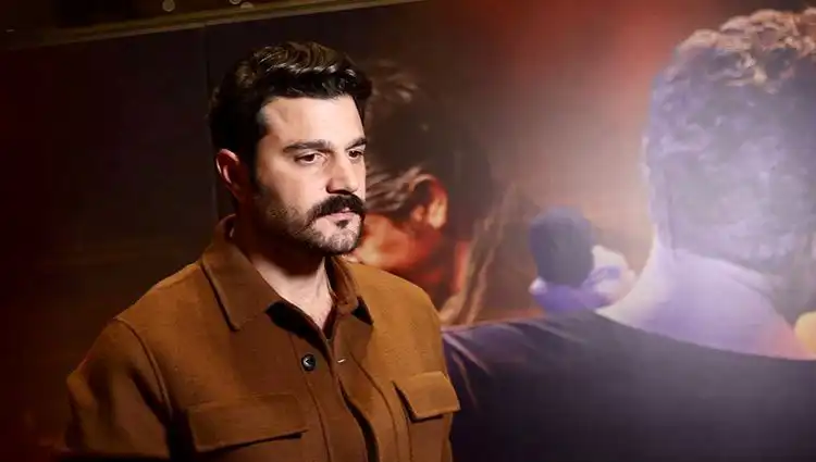 Murat Göğebakan: Kalbim Yaralı Dizisinin Büyüleyen Oyuncu Kadrosu Üzerine Her Şey