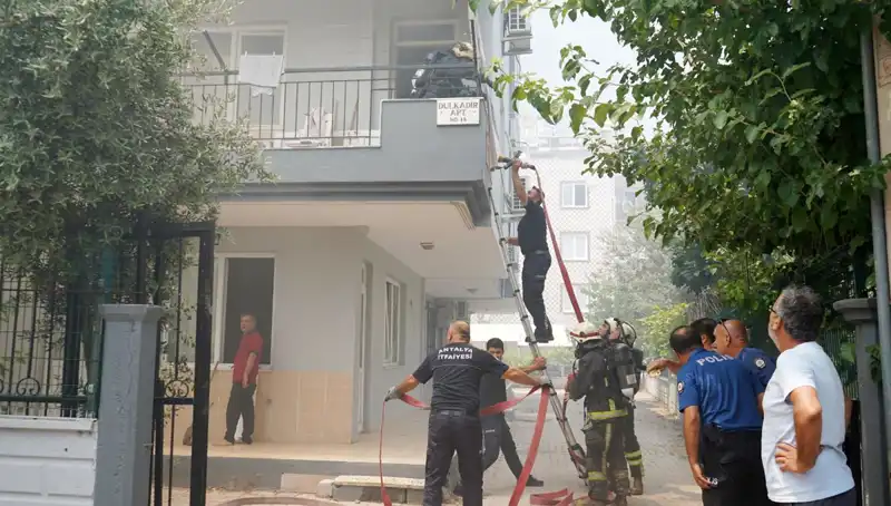 Arkadaşlık İlişkileri Yangınla Sona Erdi: Daireler Alev Alev!