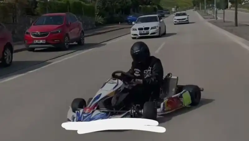 Go-Kart Sürücüsünden Tehlikeli Drift Gösterisi: Yola Çıktı!