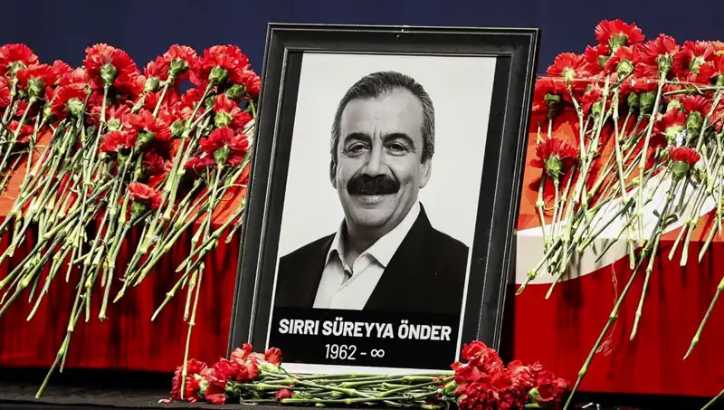 Sırrı Süreyya Önder İçin Meclis'te Duygusal Anma Töreni Gerçekleştirildi