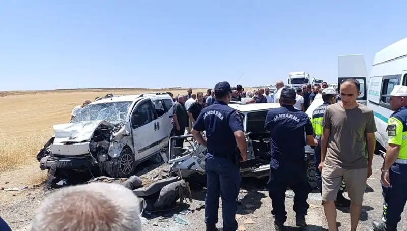 Otomobil ve Hafif Ticari Araç Çarpıştı: 4 Kayıp, 1 Yaralı