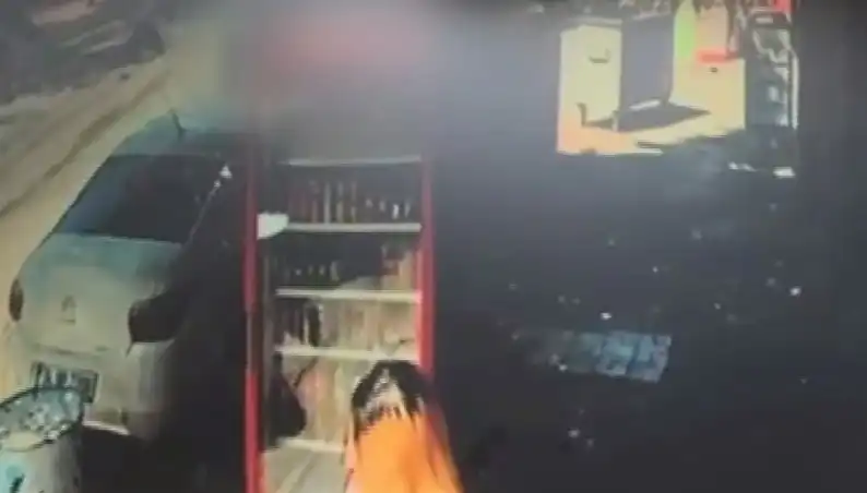 Taksim'de Beklenmedik Zincirleme Kaza: O Anlar Kamerada!