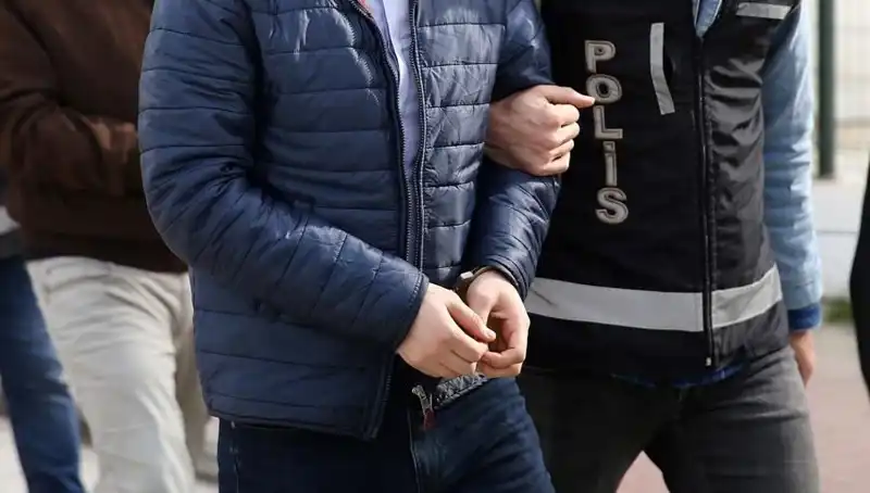 Türkiye’de Üç İlde Uyuşturucu Operasyonları: 39 Gözaltı ve Tutuklama Gerçekleşti