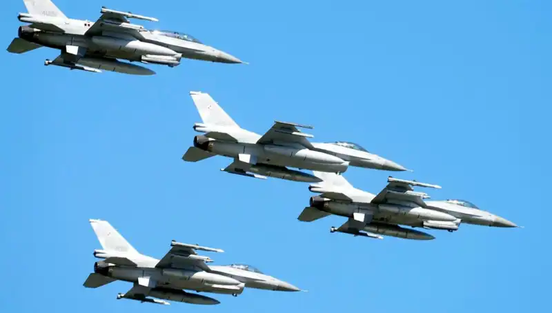 ABD'nin F-16 Eğitim Programı: Ukraynalı Pilotlar İçin 310 Milyon Dolarlık Yatırım