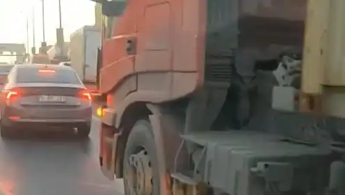 D-100'de Yol Verme Kavgası Korkunç Bir TIR Çarpışmasıyla Sonuçlandı