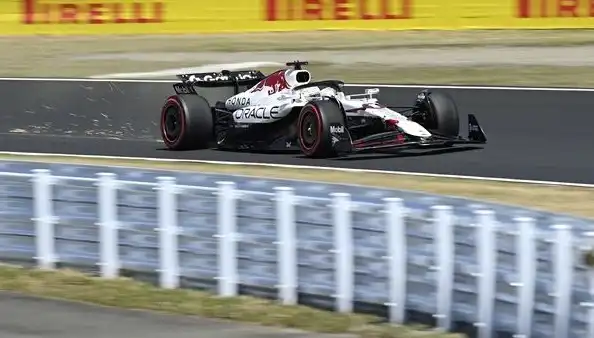 Max Verstappen, Japonya Prix'sinde Pole Pozisyonunu Kazanarak Şampiyonluğa Bir Adım Daha Yaklaştı