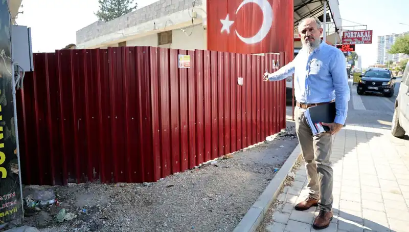 Kapalı Sokağın Ardındaki Gerçek: "Tapulu Arazim" Dedi ve Girişi Kapatı
