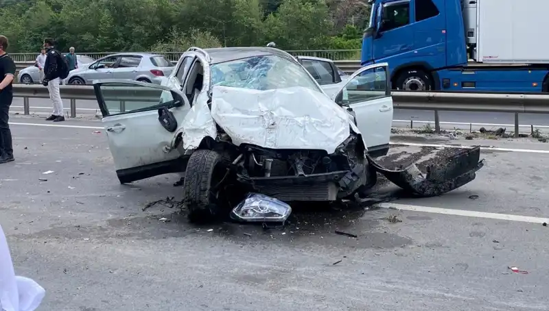 Trafikte Feci Kaza: Beton Kanal ve Bariyerler Yaralıların Korkulu Rüyası Oldu