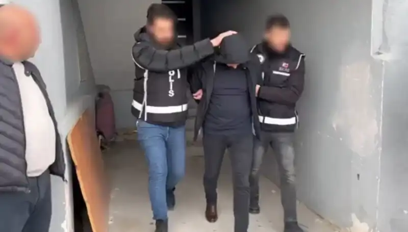 Dört İlde Uyuşturucu ve Silah Çetelerine Büyük Operasyon: Ele Geçirilenler Neler?