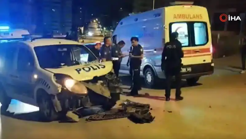 Ankara’da Hafif Ticari Araç ile Polis Aracı Çarpıştı: Olayın Detayları