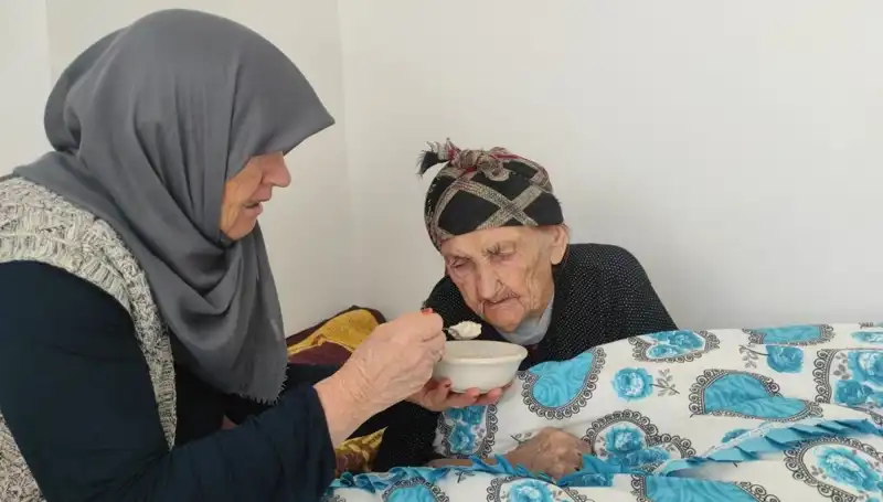 102 Yaşındaki Kezik Nine’nin Sırrı: İyi Yaşamın Temeli Hangi Besinde Saklı?