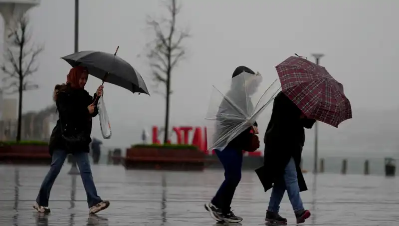 İstanbul’da Yoğun Yağış Uyarısı: Yarın Hava Durumu Nasıl Olacak?