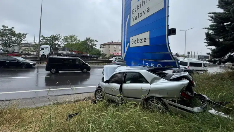 Trafik Levzasına Çarpan Araç: Bir Yaralı, Olayın Detayları Ortaya Çıktı