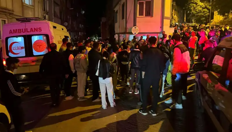 Balıkesir'de Sokak Ortasında Kanlı Kavga: Bir Hayat Kaybedildi!