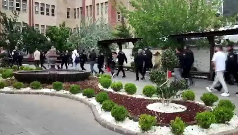 200 Milyon Liralık Vurgun: Polisi İş Başında, 16 Kişi Tutuklandı!