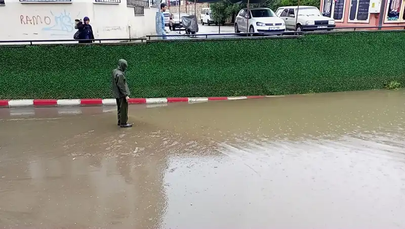 Aydın’ı Vuran Şiddetli Sağanak: Alt Geçit Sular Altında Kaldı