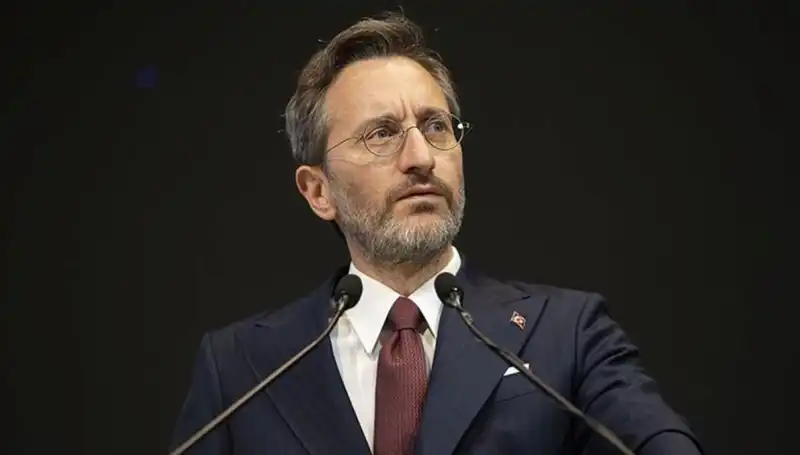 Fahrettin Altun'dan Özgür Özel'e Sert Yanıt: Açıklamalara Tepkisi Büyük
