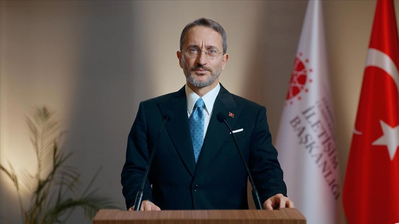 Fahrettin Altun: Gazetecilerin Yanındayız