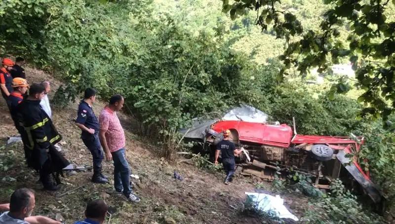 Fındık İşçilerini Taşıyan Araç Şarampole Yuvarlandı: Facia Detayları