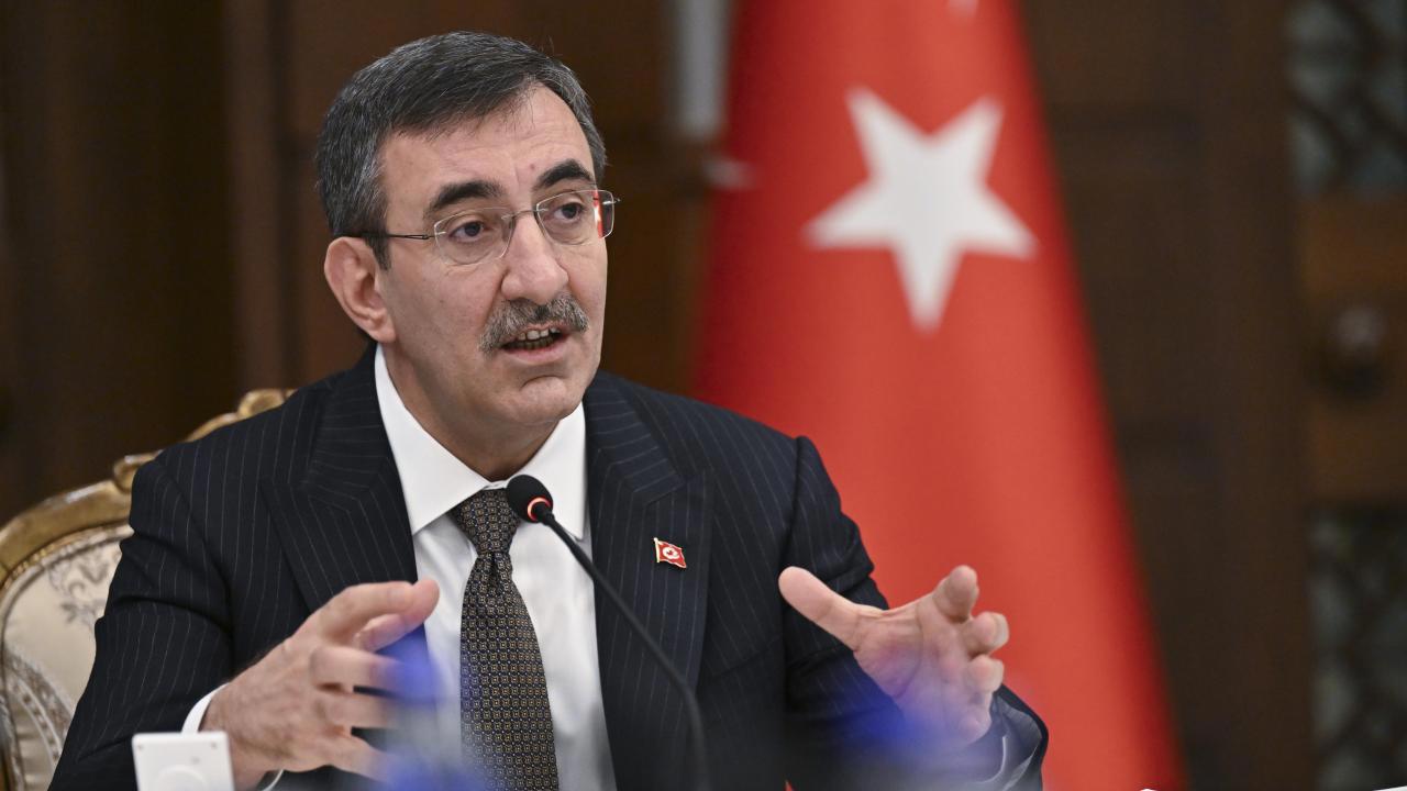 Cumhurbaşkanı Yardımcısı Yılmaz: Genç çiftlere maddi destekler hayata geçirilecek