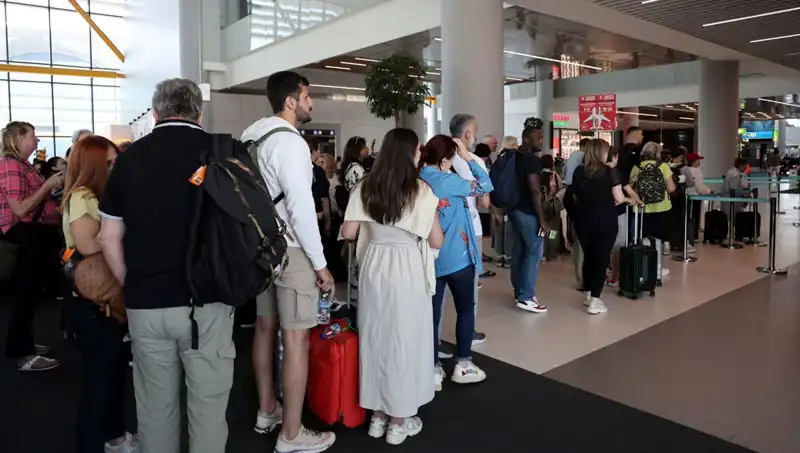 İstanbul Havalimanı'nda Bayram Yoğunluğu: 1.642 Uçuş Yapılacak