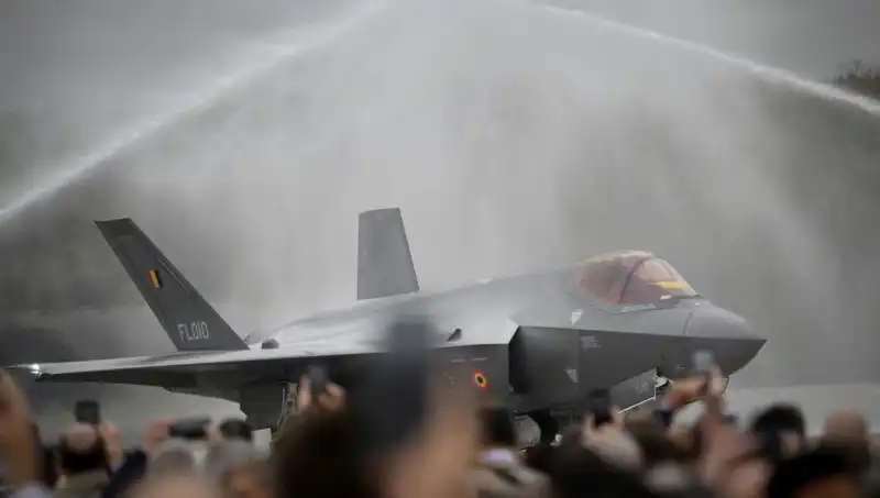 Belçika'da F-35 Krizi: Uçak Var, Ama Hava Sahası Yok!