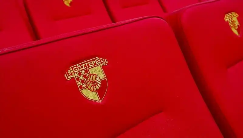 Göztepe, Uzun Süreli Hedefini Gerçeğe Dönüştürdü: Junior Olaitan ile Anlaşma!