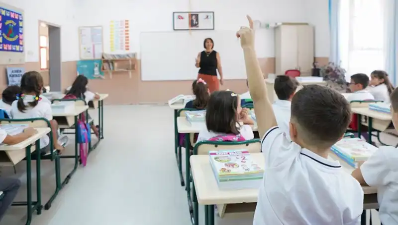 Öğretmenler için Ek Ders Parası Bayram Öncesi Hesaplarda mı?
