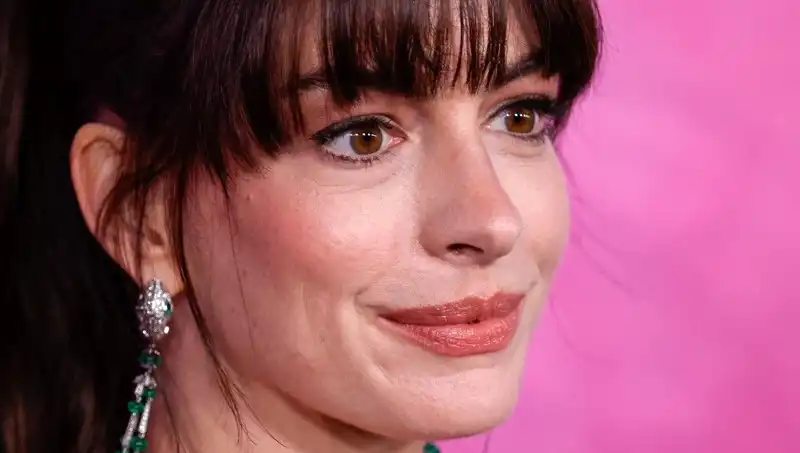 Hollywood'un Karanlık Yüzü: Ölü Deri Enjeksiyonu Trendinin Ardındaki Gerçekler