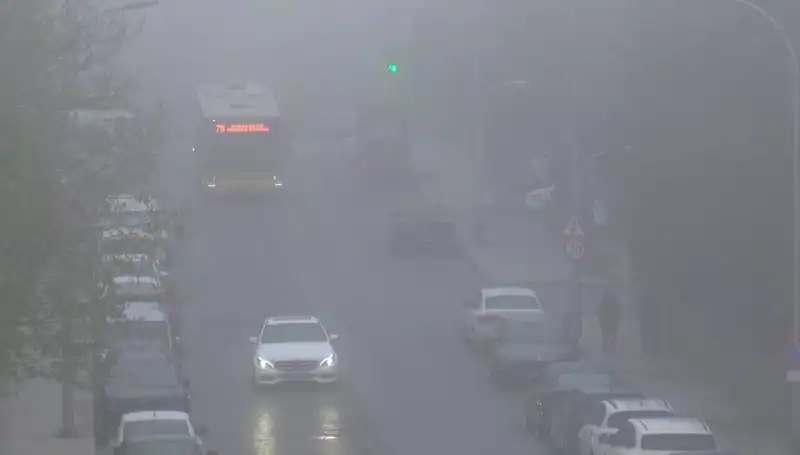 İstanbul'da Görüş Mesafesini Azaltan Yoğun Sis Alarmı