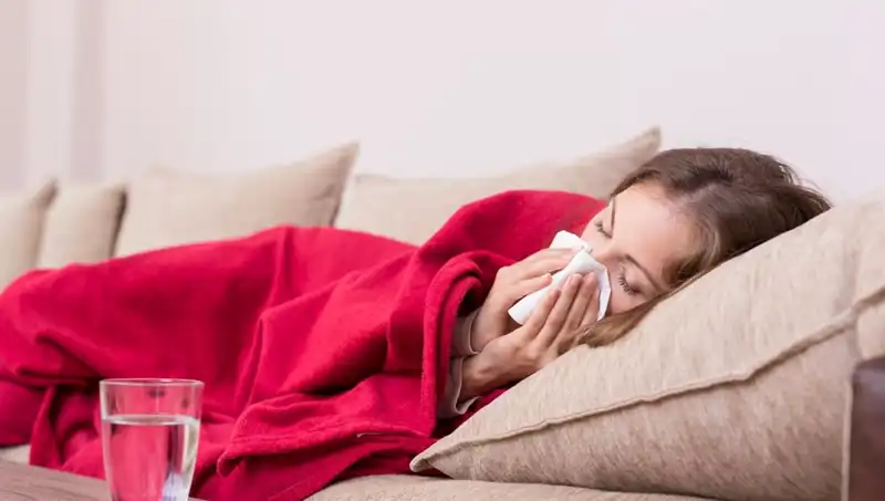 Sık Öksürük ve Burun Akıntısının 5 Gizli Nedeni: Vitamin Eksiklikleri