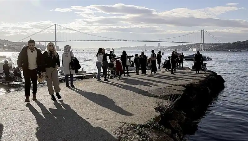 Bahar Havası Türkiye'ye Geri Dönüyor: Sıcaklıklar 10 Derece Yükselecek!