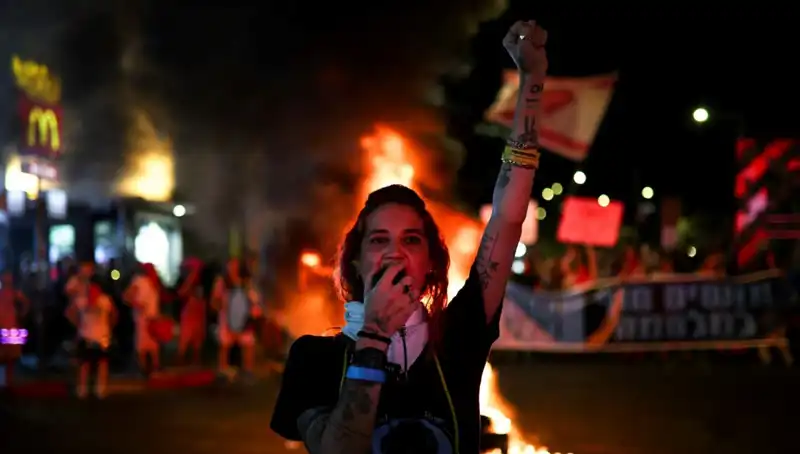 Isyan Dalgalanıyor: İsrail'de Gazze Savaşı Protestoları Büyüyor