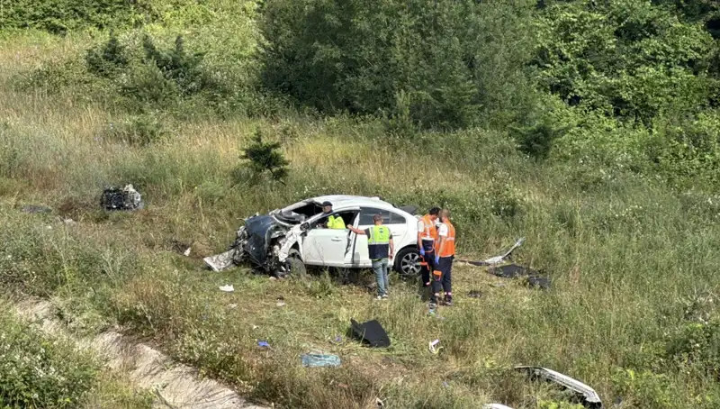 Kuzey Marmara Otoyolu'nda Feci Kaza: Araç Şarampole Devrildi, Çok Sayıda Yaralı