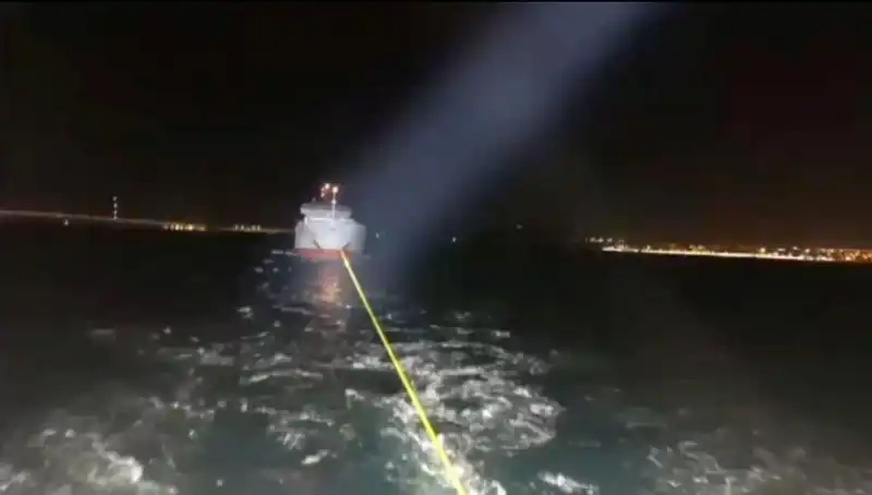Çanakkale Boğazı'nda Gemi Arızası: Trafik Durma Noktasına Geldi