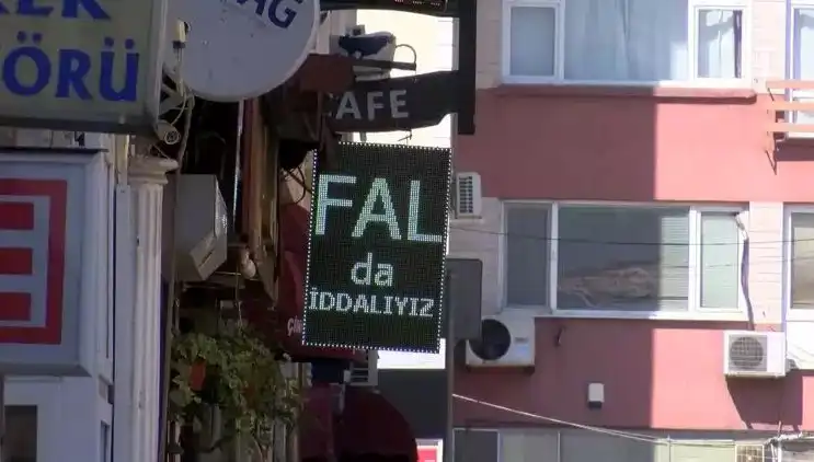 Fal Bakmanın Ceza Riski: Para Karşılığı Fala Hapis Cezası Geliyor