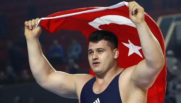 Milli Güreşçi Rıza Kayaalp’e 4 Yıl Men Cezası: Duygusal Yansımalar