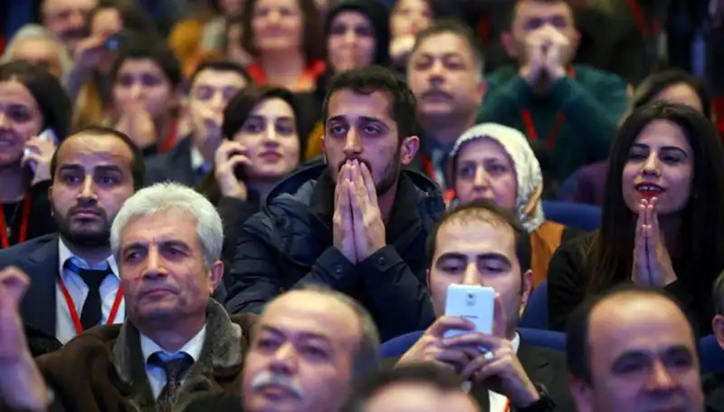 2025 Sözleşmeli Öğretmen Atamaları: 15 Bin Öğretmen için Sınav Tarihleri Belli Oldu!