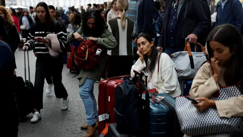 İspanya'da Kablo Hırsızlığı: Tren Yolcuları Sıkışıp Kaldı
