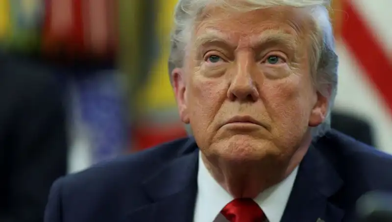 Trump'tan Çarpıcı Açıklama: "Dünyayı Ben Yönetiyorum!"