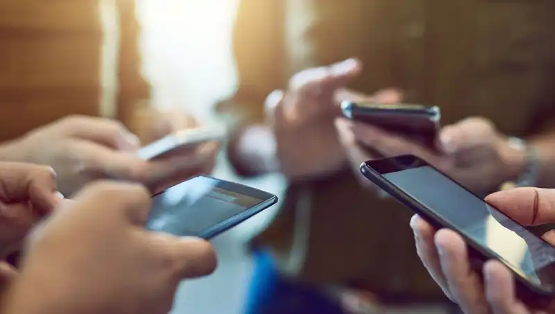 Uygun Fiyatlı Oppo A5 Pro 4G Tanıtıldı: Performans ve Dayanıklılık Bir Arada