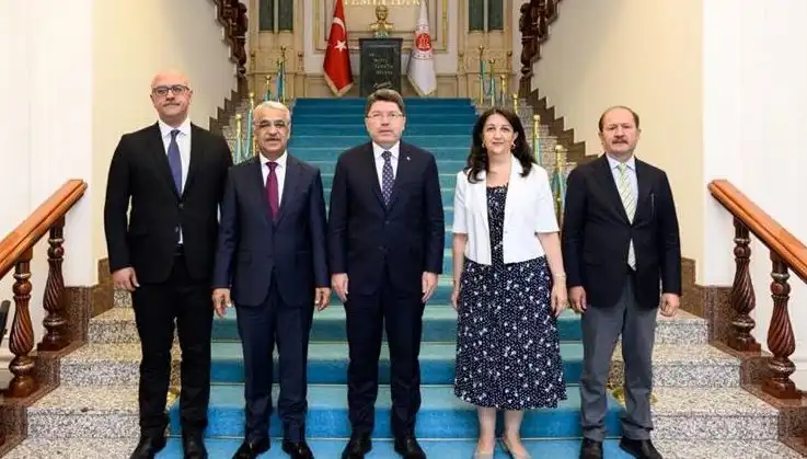 DEM Parti İmralı Heyetinin Adalet Bakanı Yılmaz Tunç ile Kritik Görüşmesi
