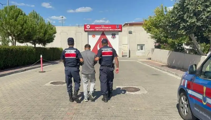 44 Yıl Hapis Cezasıyla Aranan Sözde Suçlu Edremit'te Yakalandı